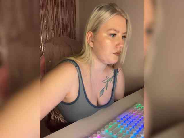DollVice webcam