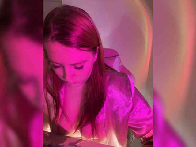 DollVice webcam