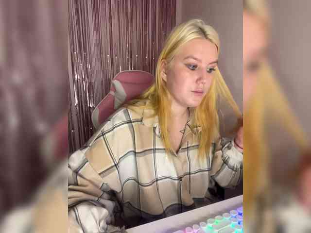DollVice webcam