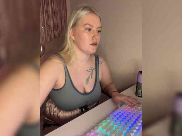 DollVice webcam