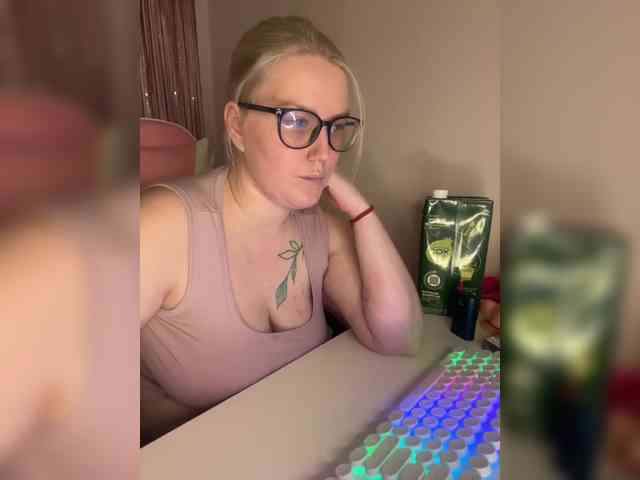 DollVice webcam