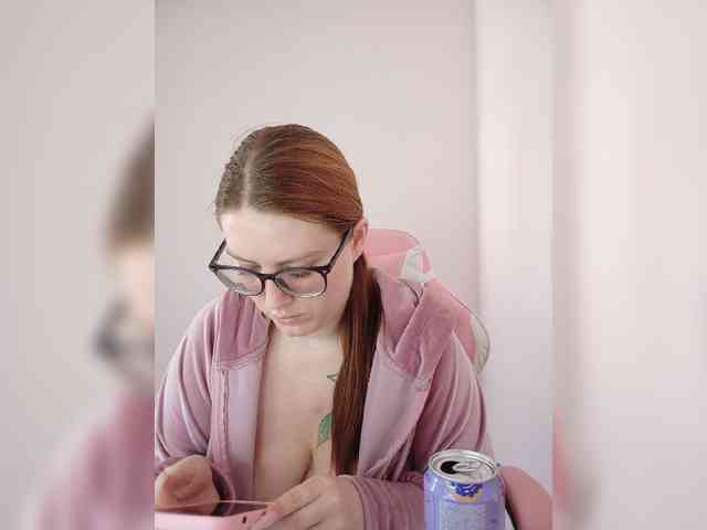 DollVice webcam