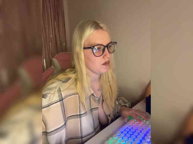 DollVice webcam