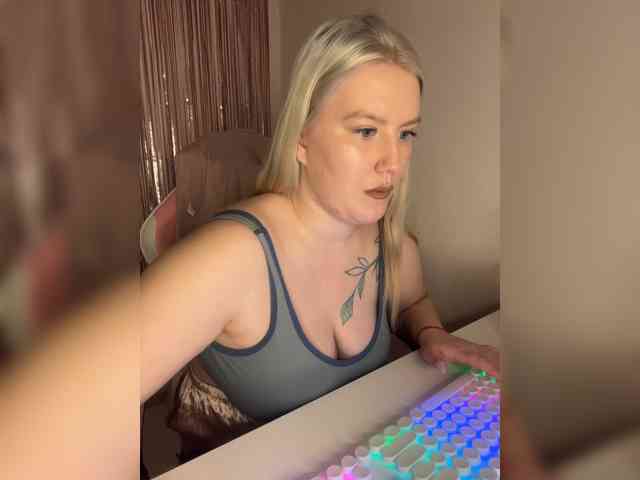 DollVice webcam