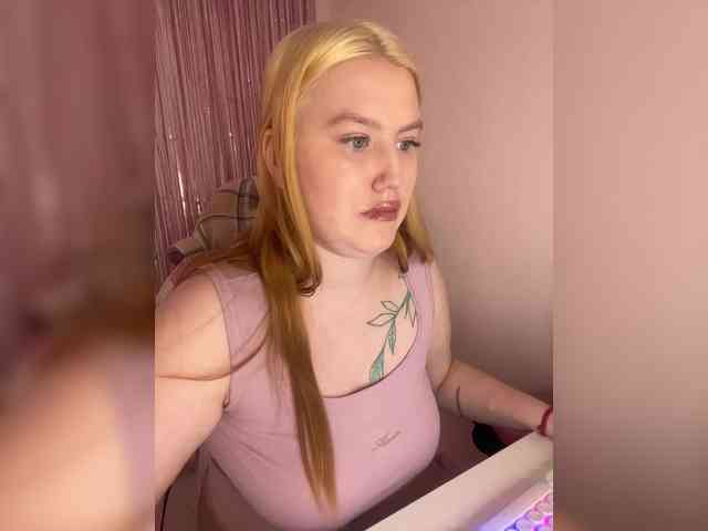 DollVice webcam