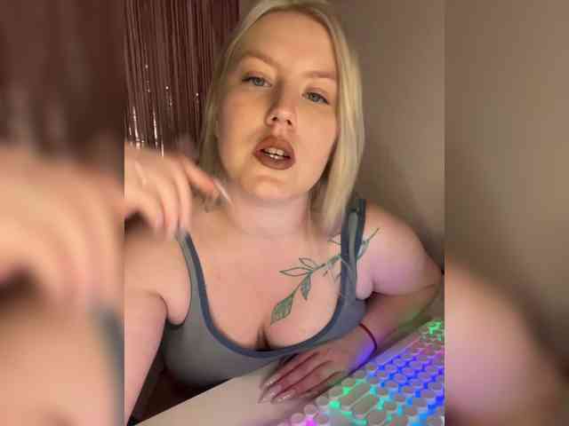 DollVice webcam