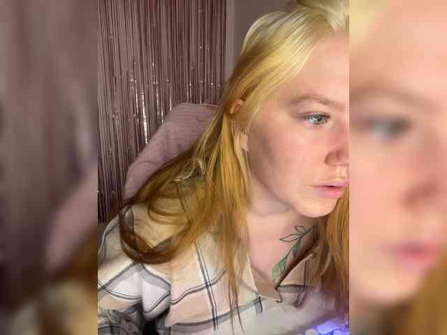 DollVice webcam