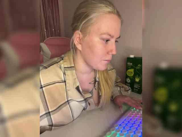 DollVice webcam