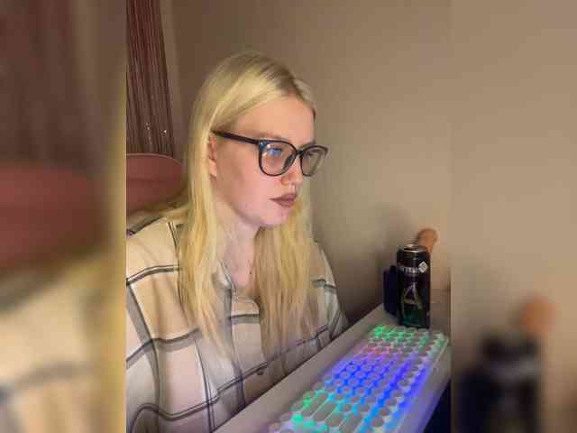 DollVice webcam