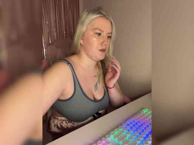 DollVice webcam