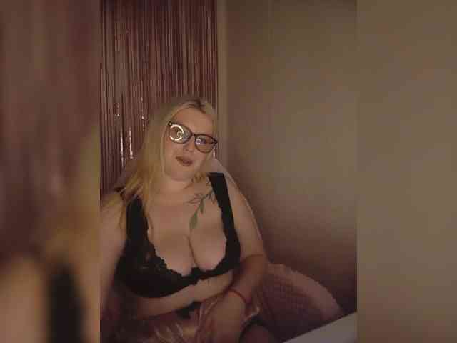 DollVice webcam