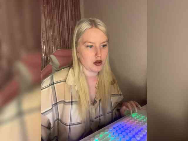 DollVice webcam