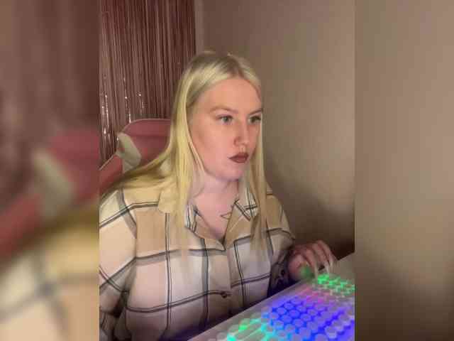 DollVice webcam