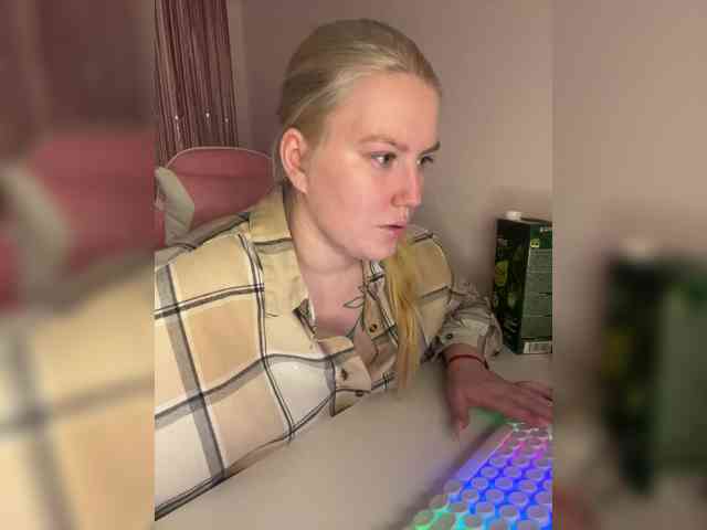 DollVice webcam