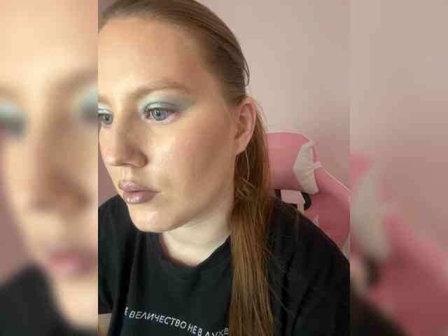 DollVice webcam