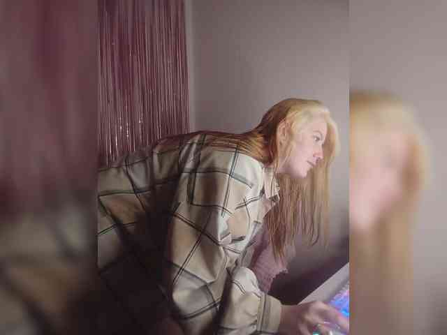 DollVice webcam