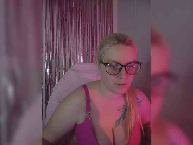 DollVice webcam