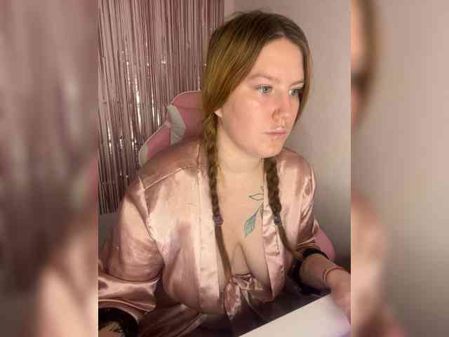 DollVice webcam