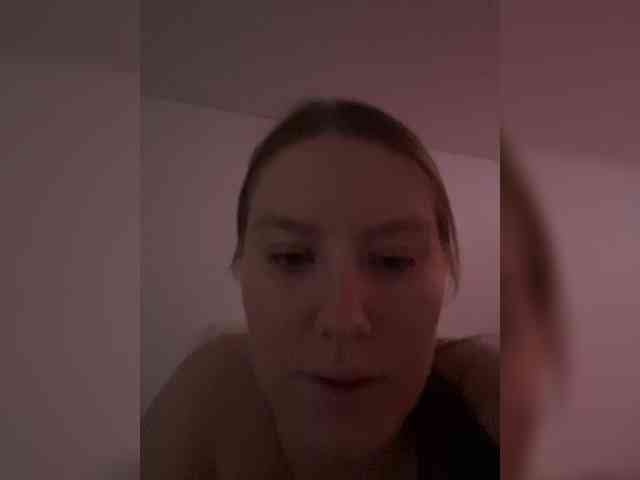 DollVice webcam