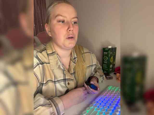 DollVice webcam