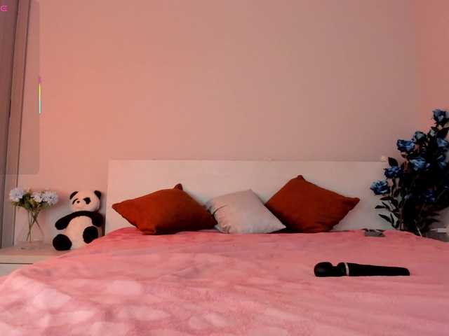 m1sss1nful live sex show