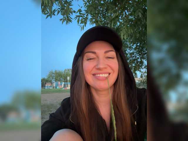 TheBESTorNOTHING live cam on BongaCams