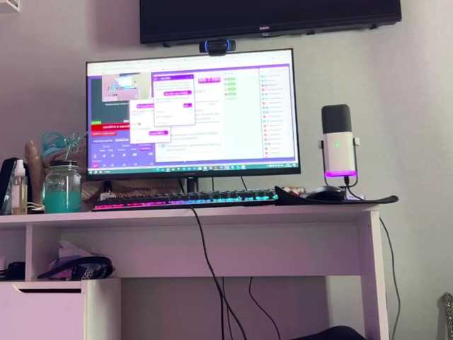 Katherine-Ross live cam on BongaCams
