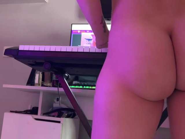 Katherine-Ross live cam on BongaCams