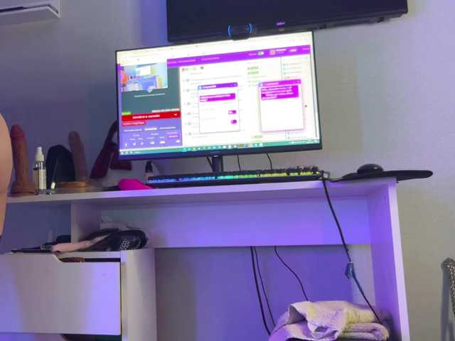 Katherine-Ross live cam on BongaCams