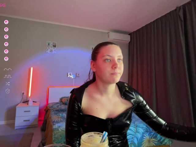 Katherine-Ross live cam on BongaCams
