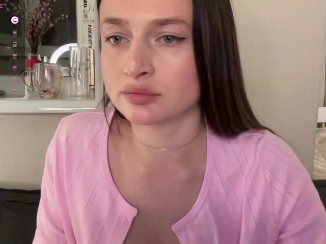 Moonika live cam on BongaCams