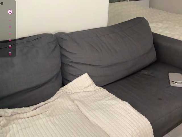 Moonika live webcam show