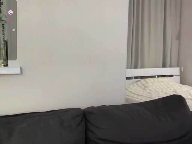 Moonika live cam on BongaCams