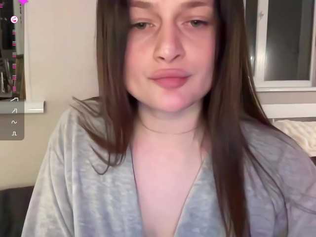 Moonika's BongaCams show and profile