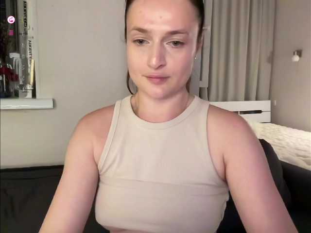 Moonika live cam on BongaCams