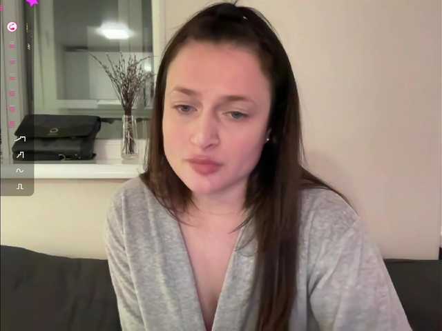 Moonika's BongaCams show and profile