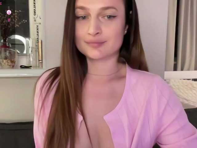 Moonika live cam on BongaCams