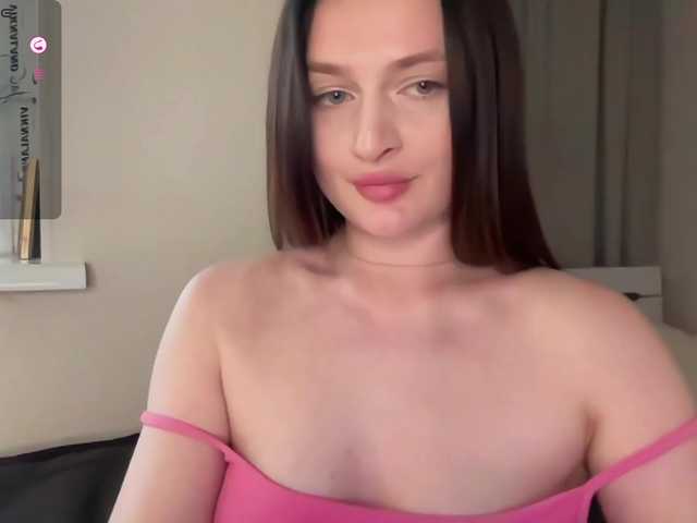 Moonika live cam on BongaCams