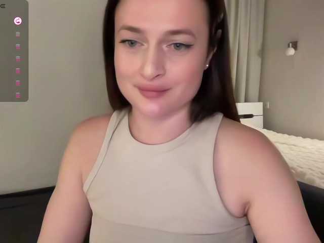 Moonika live cam on BongaCams
