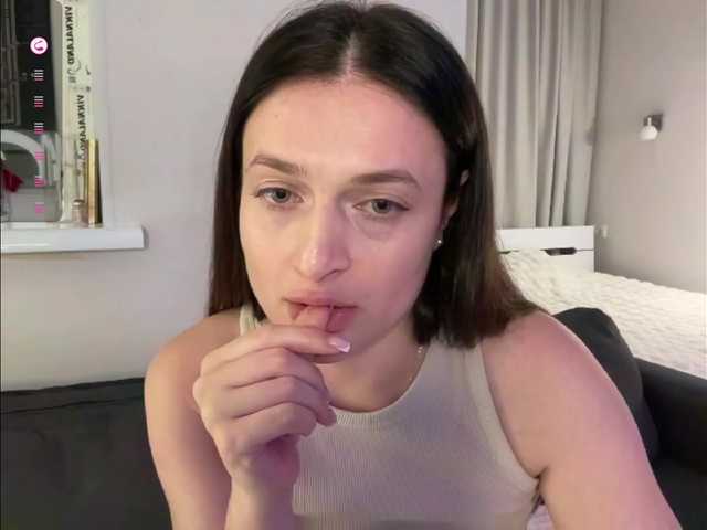 Moonika live cam on BongaCams