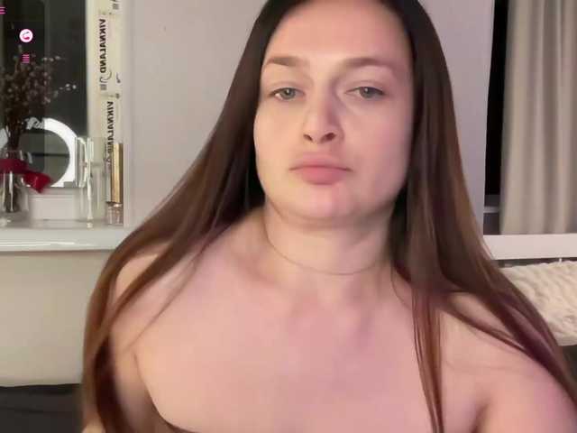 Moonika live cam on BongaCams