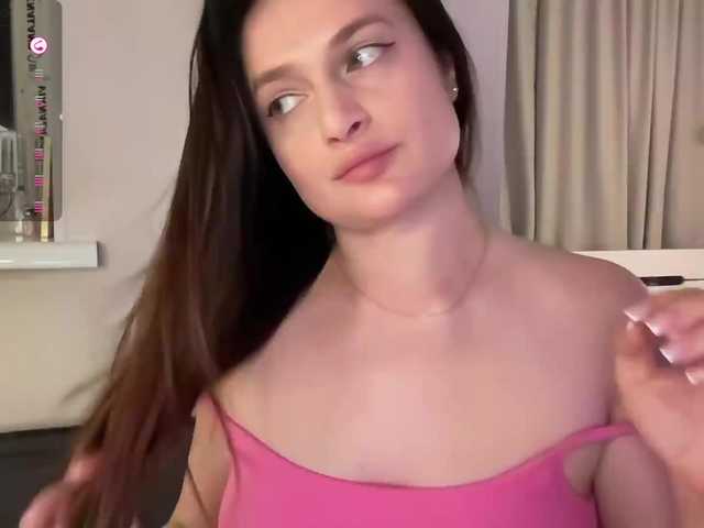 Moonika live cam on BongaCams