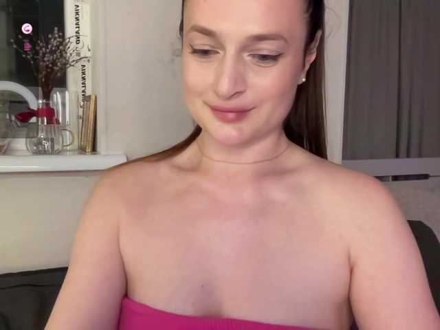 Moonika live webcam show
