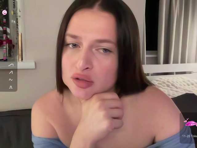 Moonika live cam on BongaCams