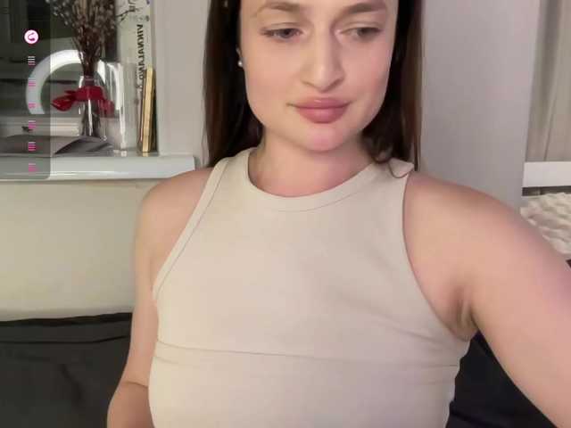 Moonika live cam on BongaCams