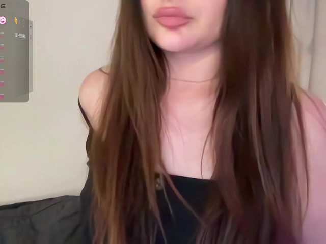 Moonika live cam on BongaCams