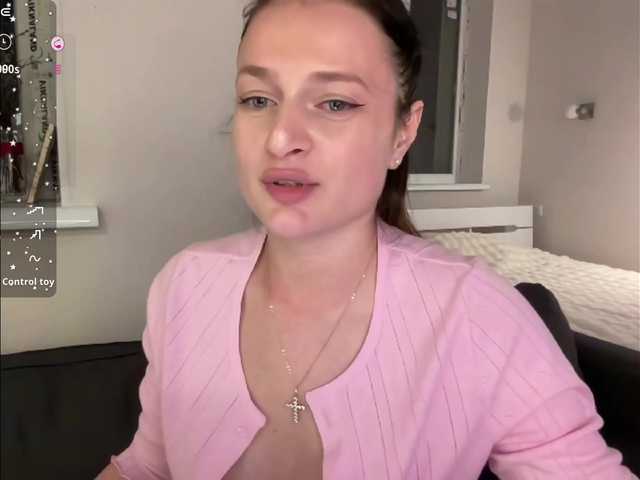 Moonika live cam on BongaCams