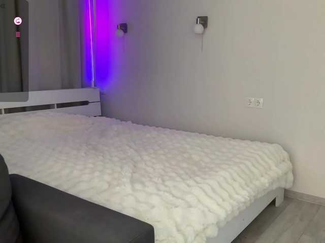 Moonika live webcam show