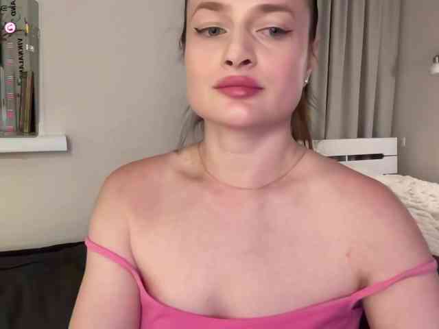 Moonika Live Webcam on BongaCams