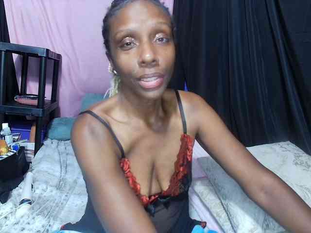 KatieKuada webcam